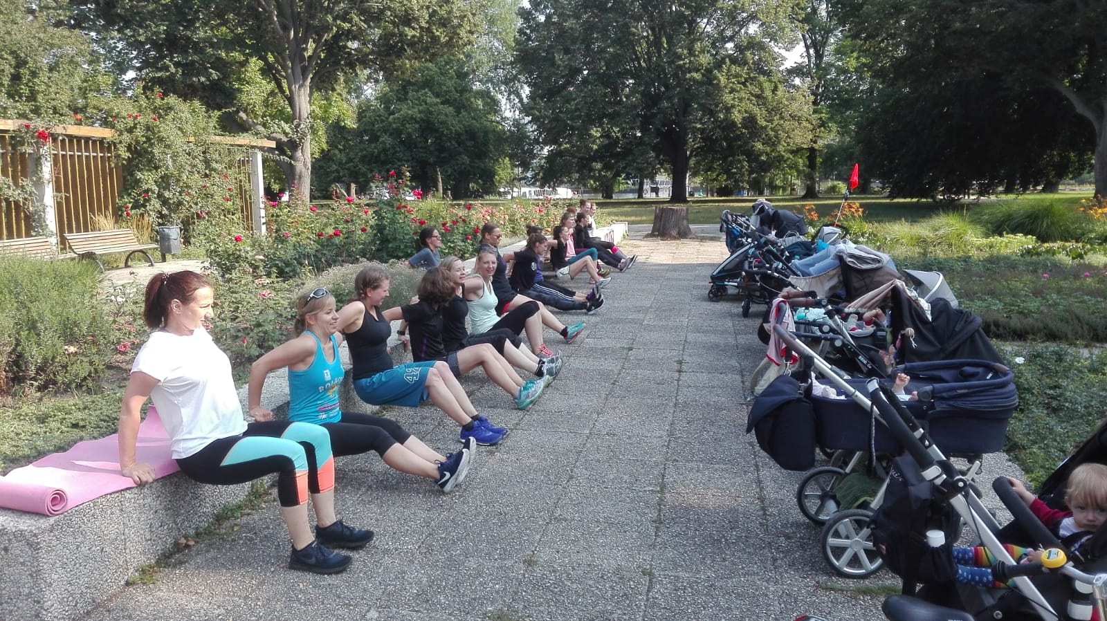 LAUFMAMALAUF - Elterntraining im Park – Bild 2